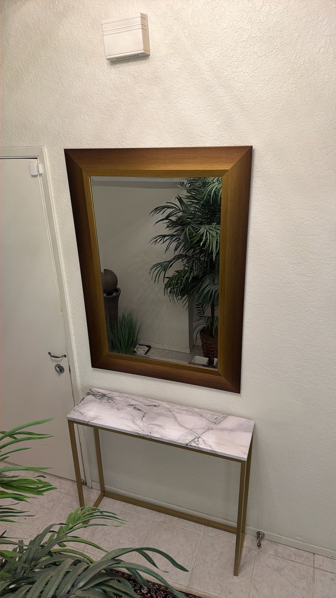 Contemporary Entryway / Hall Mirror