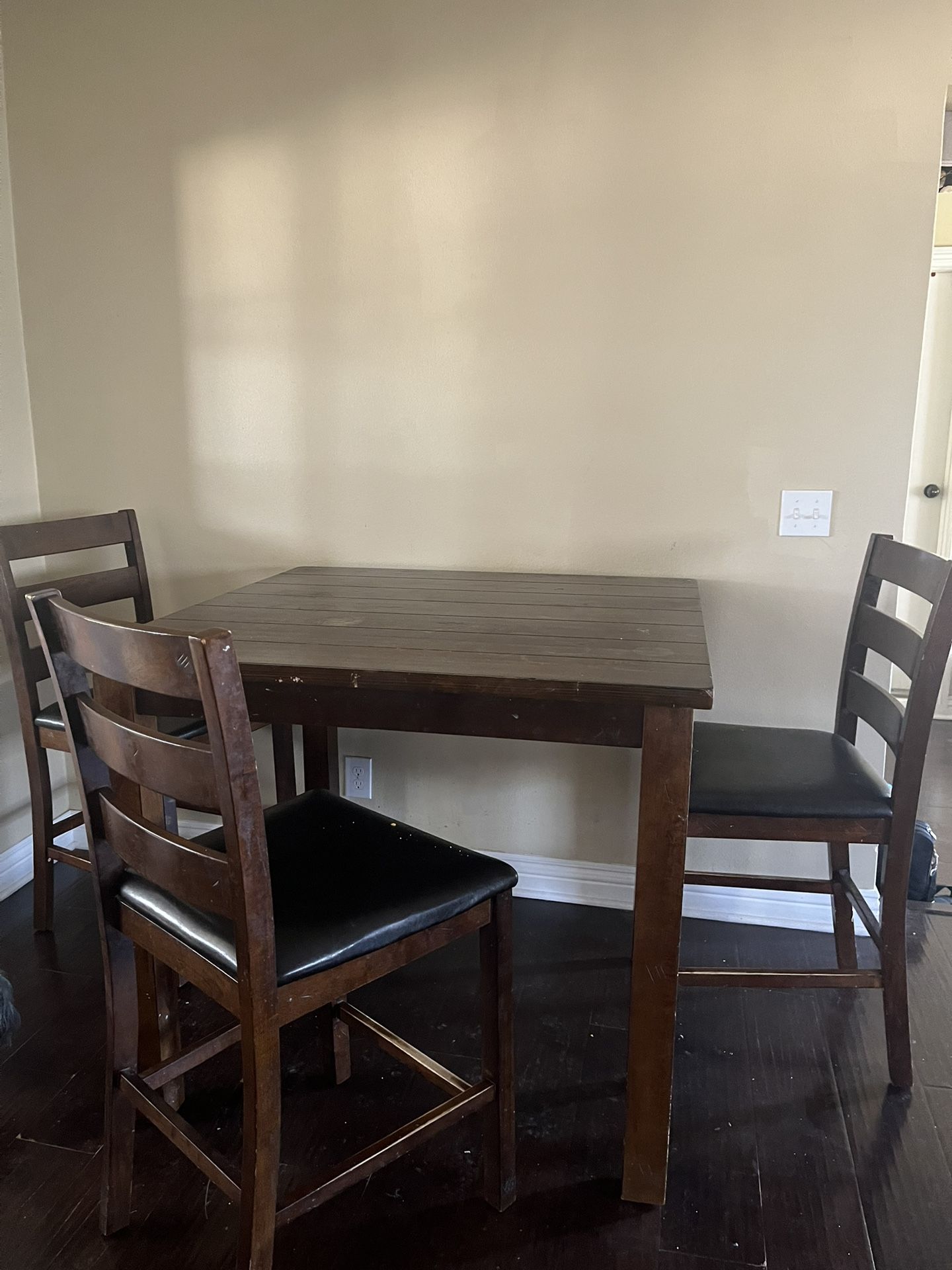Free Table