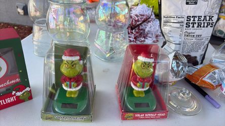 Grinch Bobble Head