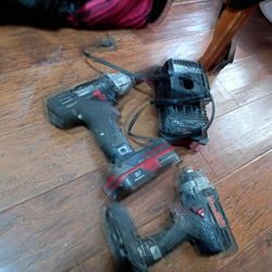 Craftsman's Cordless Impact And Drill Make An Offer 