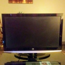 24 Inch Westinghouse Flat Screen TV - Works Great - No R emote