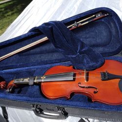 Violin In Excellent Condition Missing One String