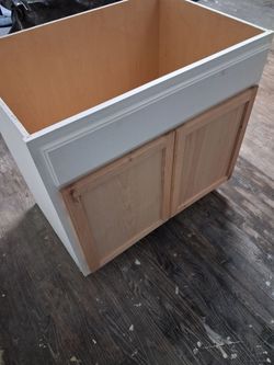 Cabinet sink