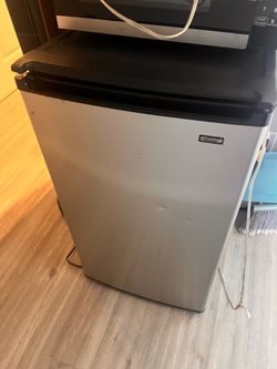 Mini fridge