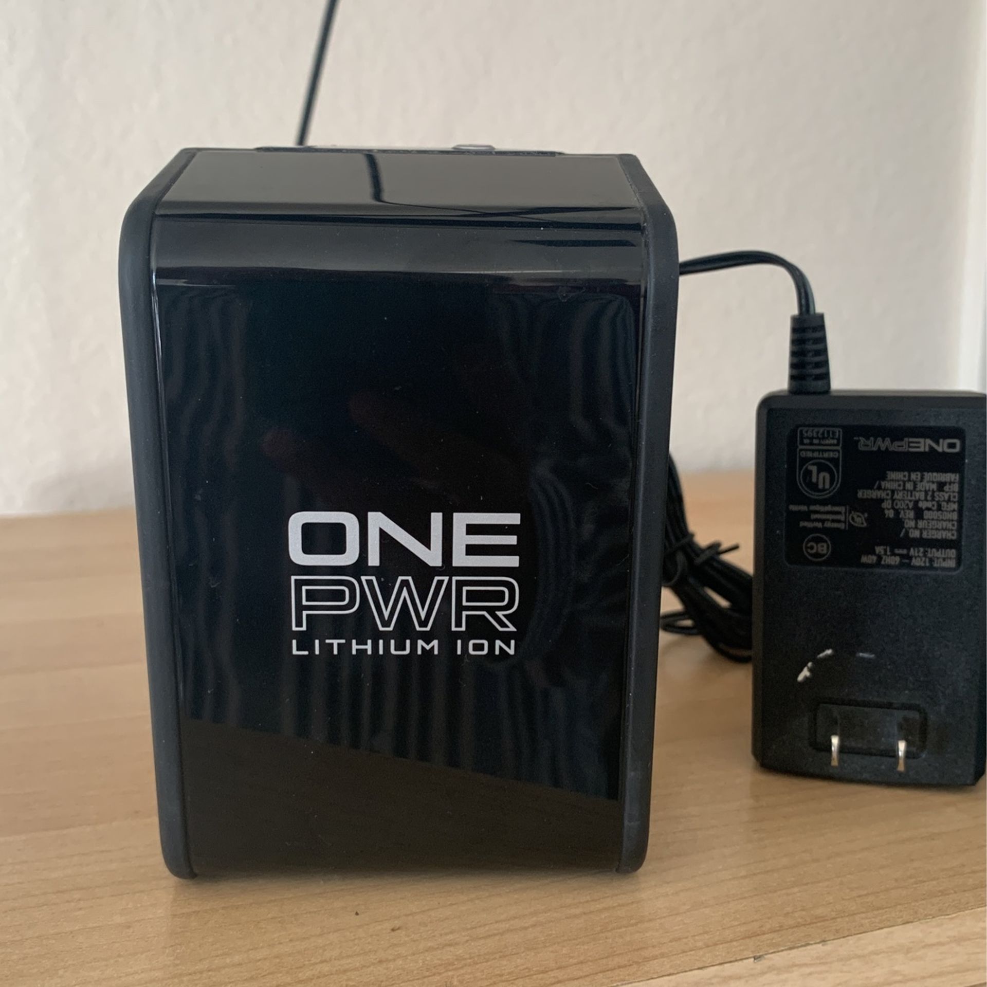 Hoover ONEPWR AH MAX Lithium Ion Battery And Charger