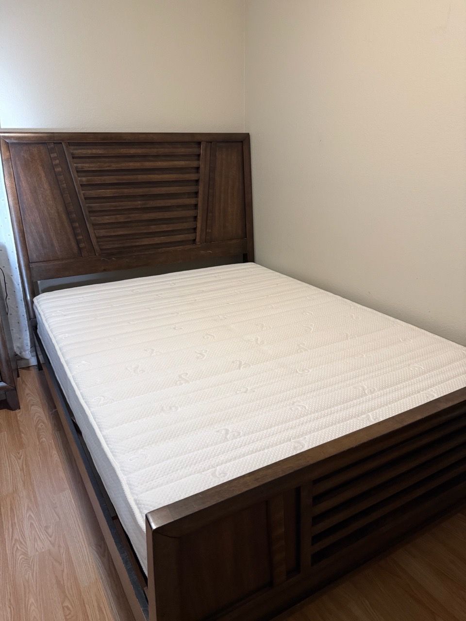 Full Bedroom Set for Sale in Glendale, AZ - OfferUp