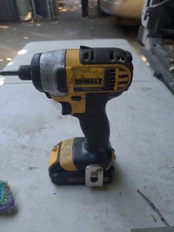 Dewalt DCF885 20V MAX 1/4-inch cordless impact driver.