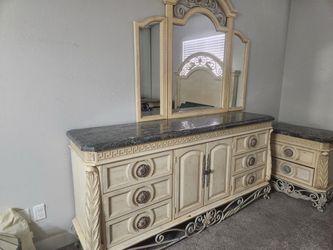 Bedroom set