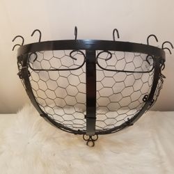 Metal Wall Garden Basket with Coco Liner