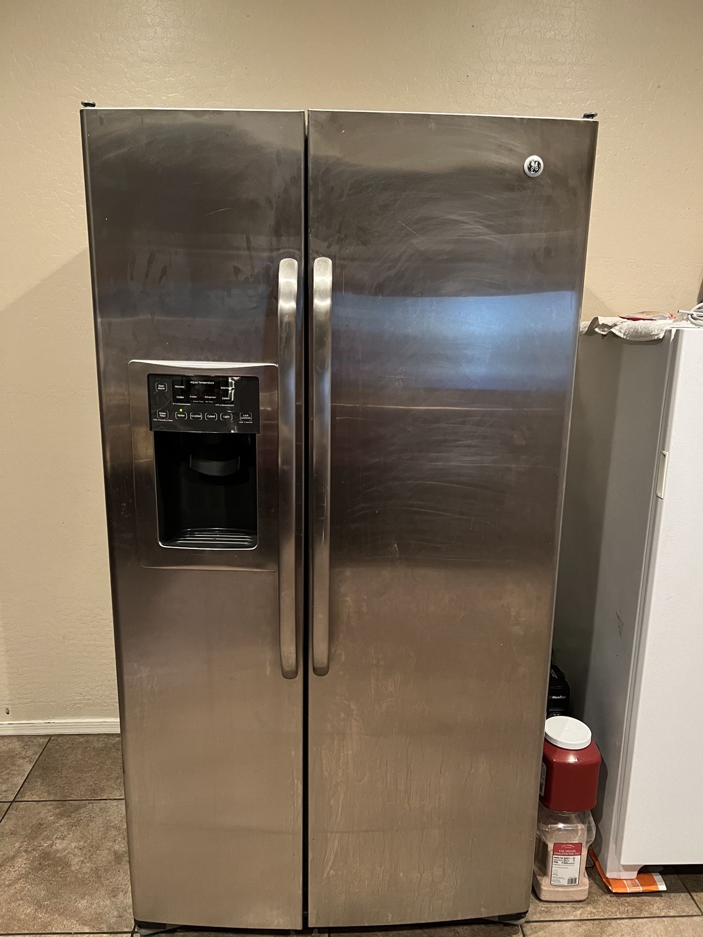 GE Refrigerator