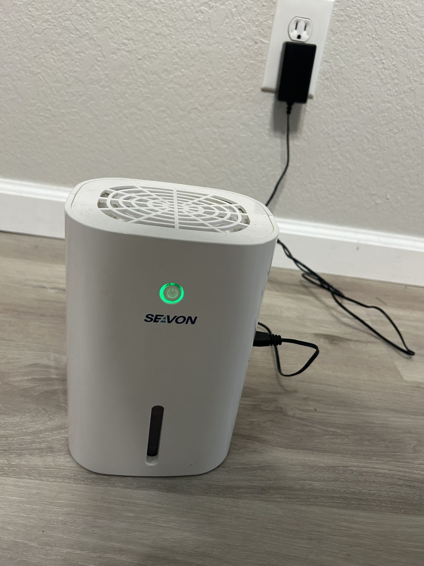 Seavon Mini Dehumidifier