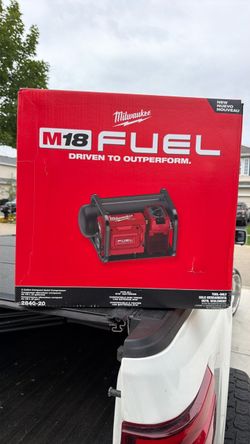 M18 2 gallon compact quiet compressor