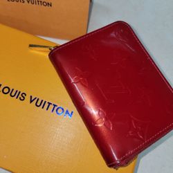 Authentic LV Louis Vuitton Zippy Coin Wallet 