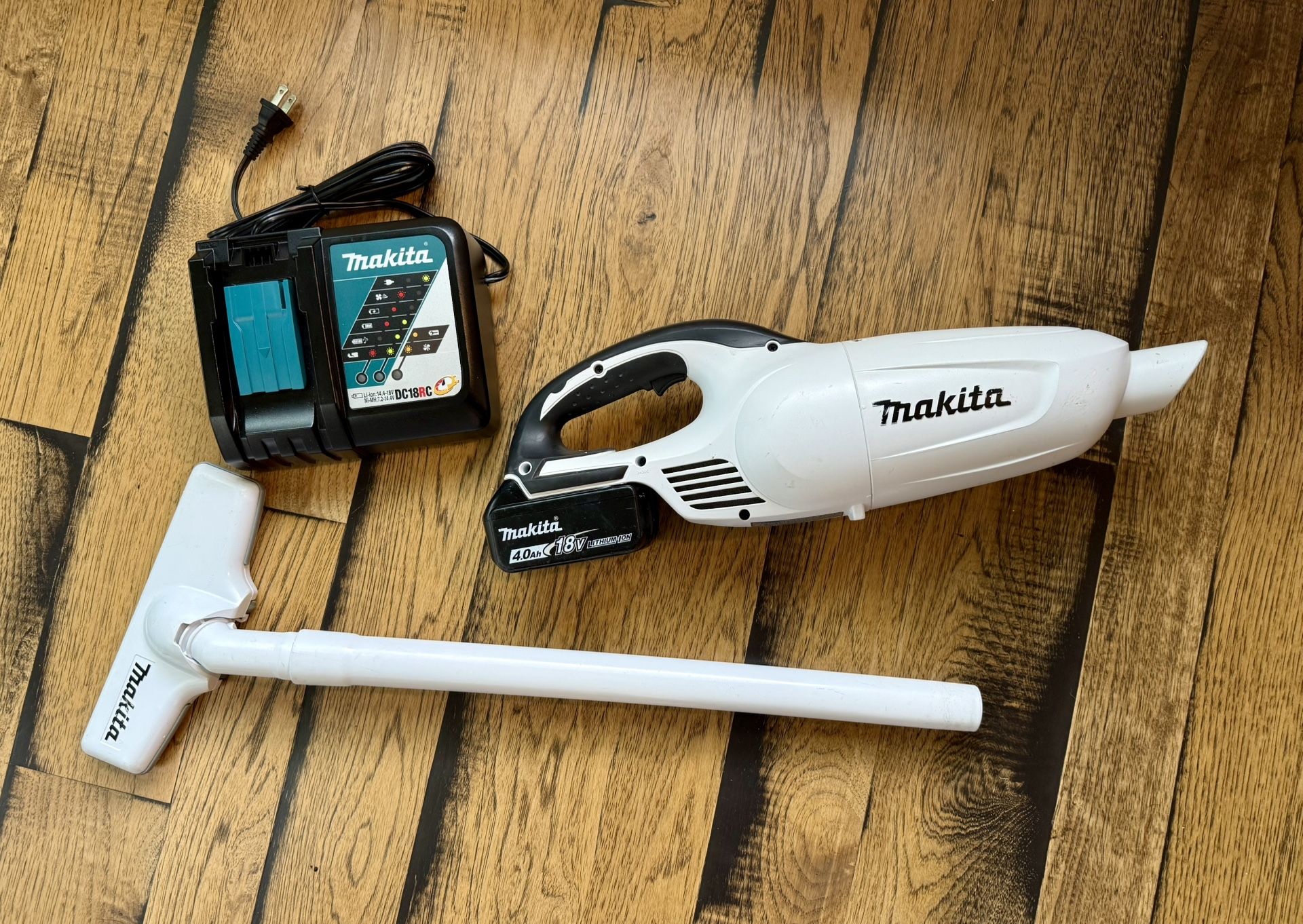 Makita Cordless Vacuum