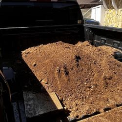 Clean dirt for sell let me know I’ll deliver it  San Bernardino $150