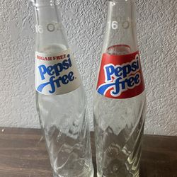 (2) Vintage Pepsi Free Sugar Free Glass Bottles 16 Oz Money Back Bottle