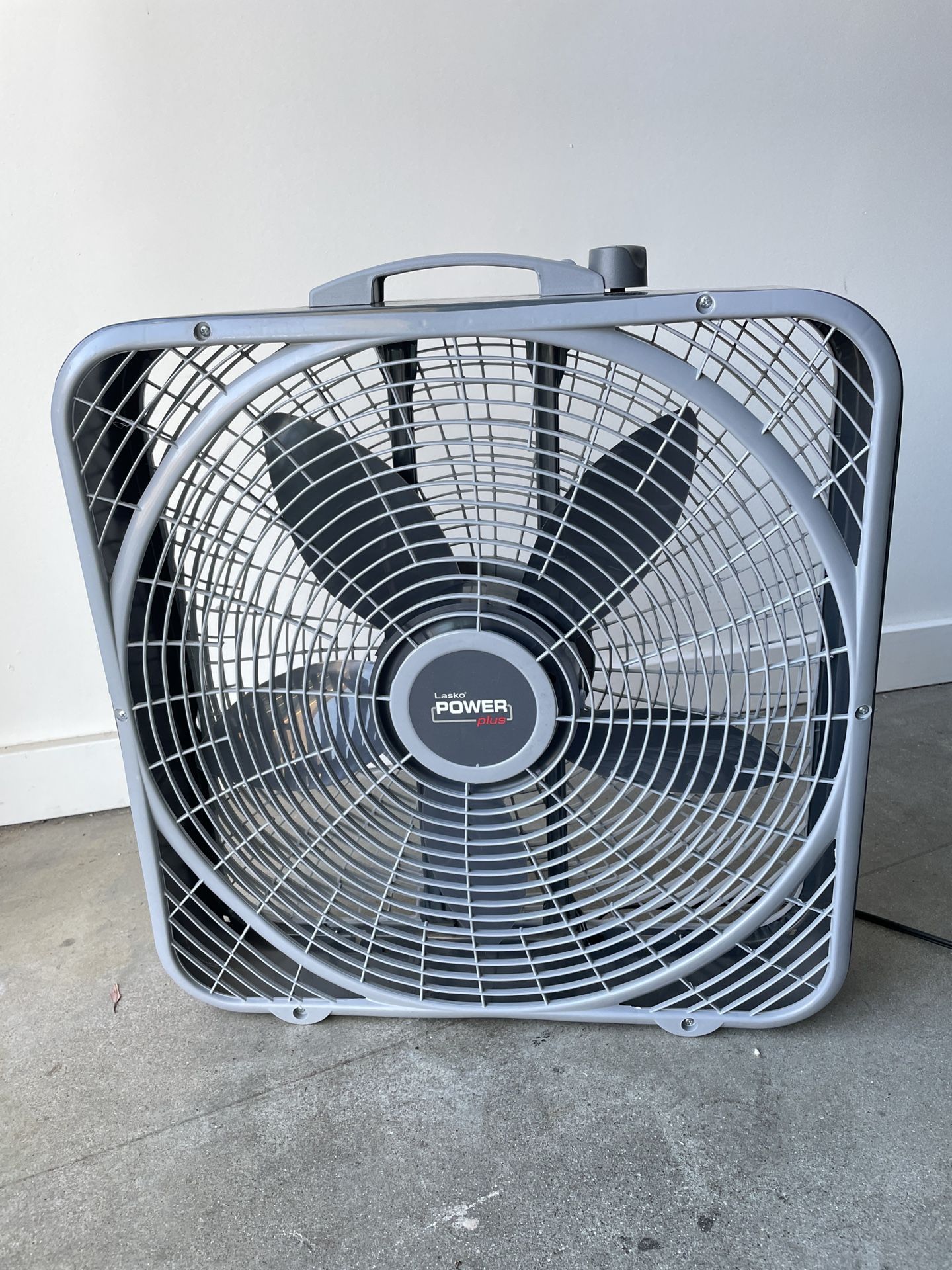 Lasko 20 3-Speed Power Plus Box Fan for Sale in Torrance, CA - OfferUp