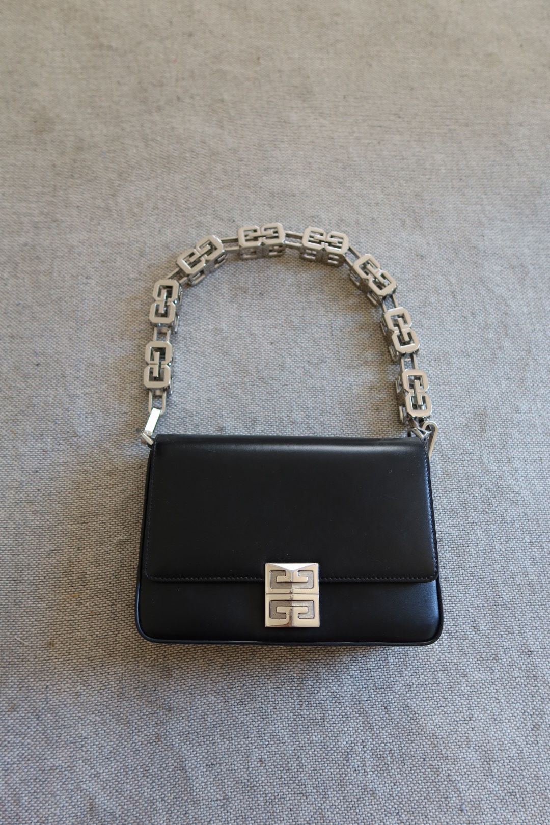 Givenchy 4G Chain Shoulder Bag