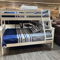 👉Spring CreekWhite Bed
Furniture of America$20 Down Payment and delivery available 