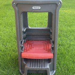 Simplay3 Toddler Step Stool-65th St & Bell