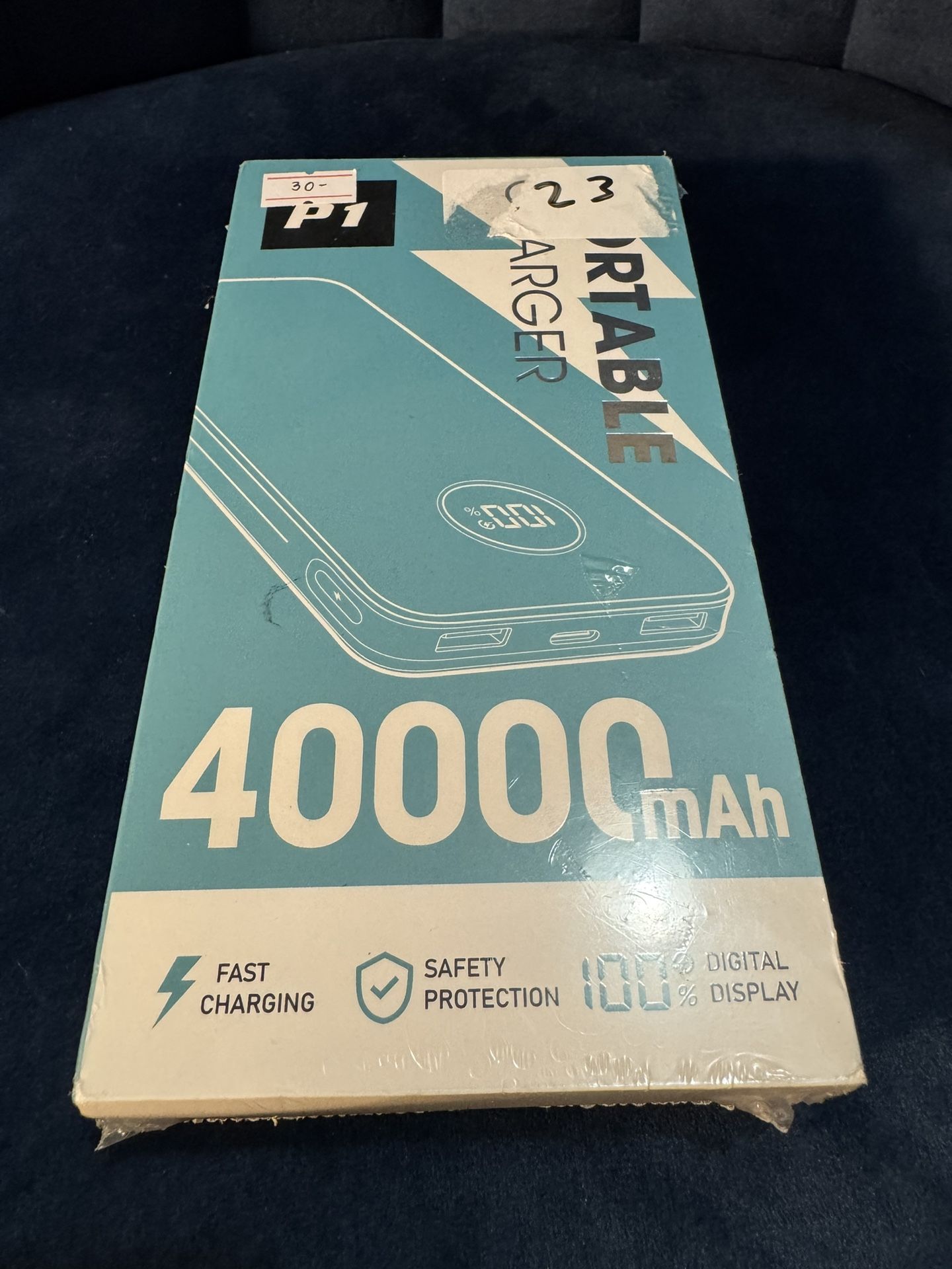 BNEW IN SEALED BOX portable Charger 40000mAh 22.5W