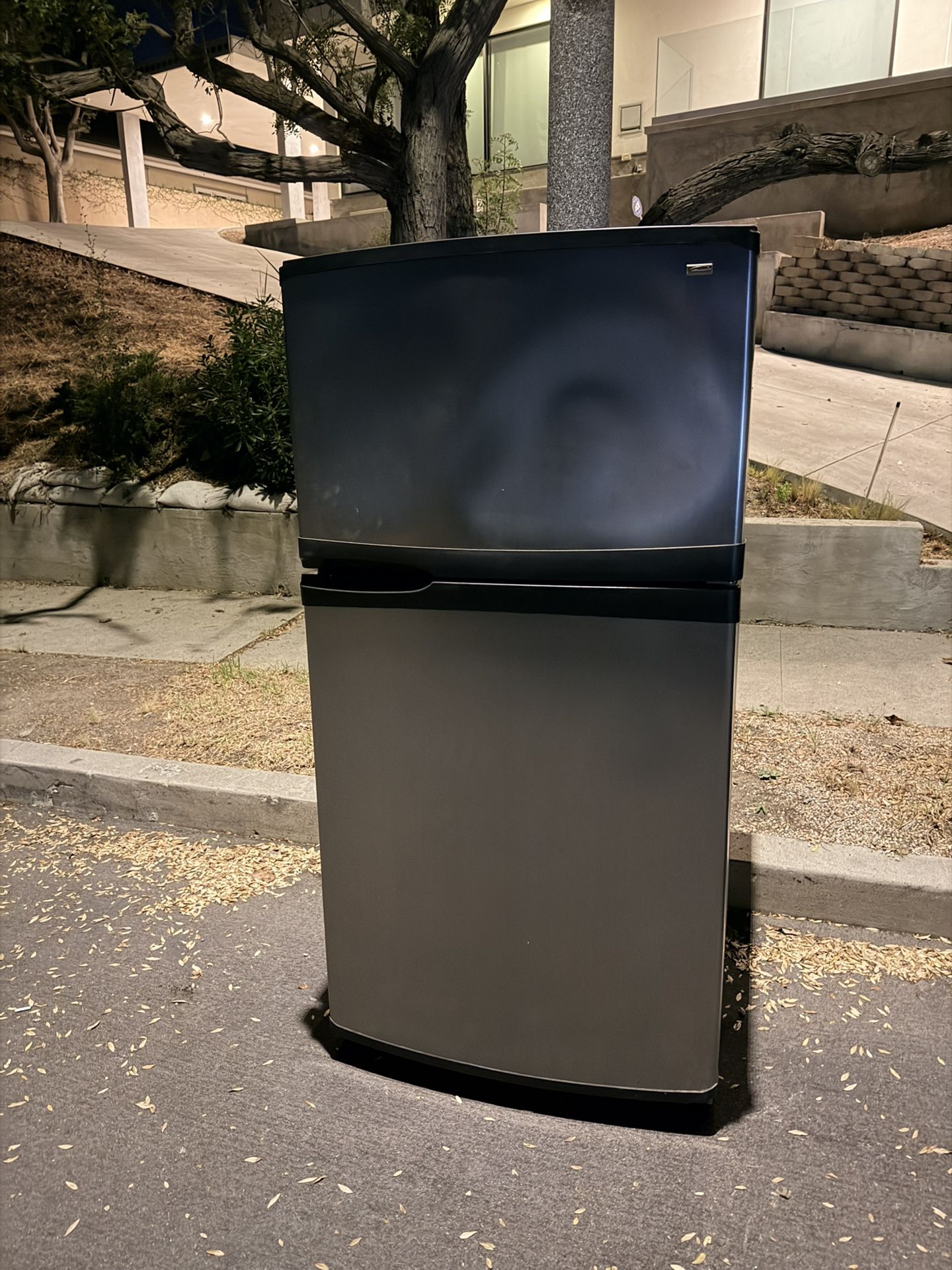 FREE FRIDGE