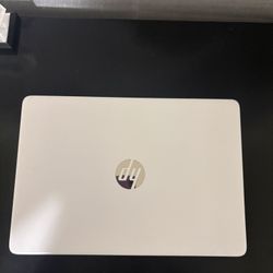 HP - 14" Laptop - Intel Celeron - 4GB Memory - Snowflake White
