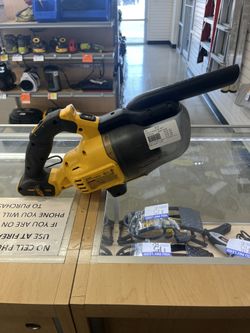DEWALT 20V MAX Cordless Dry Hand Vacuum