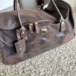 NEW DUFFLE BAG WITH WHEELS