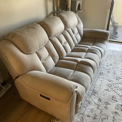 Power Reclining Couch with Center Console – Great Condition