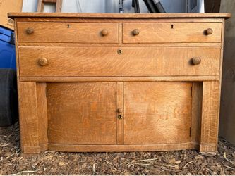 Dresser