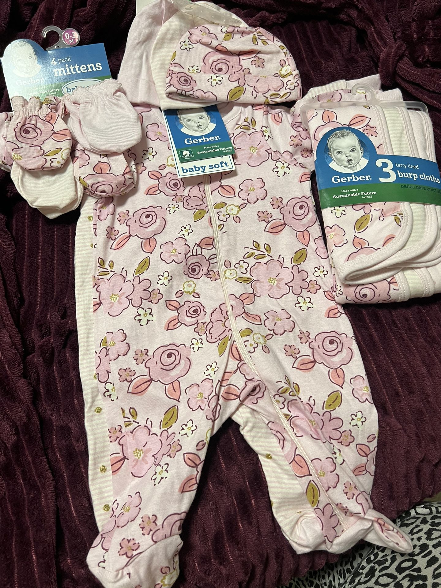 Newborn Baby Girl Stuff With Burp Clothes, Mittens.caps