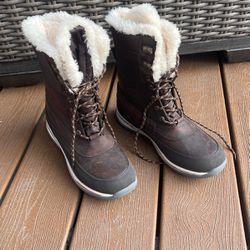 Land’s End Brown Snow Boots, Women’s 8