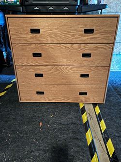 4-Drawer Dresser Wood Grain Finish