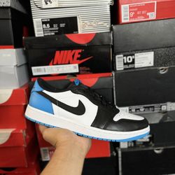 Jordan 1 Low Powder Blue size 10.5 VNDS
