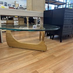 Mjkone Noguchi Triangle Glass Coffee Table | Modern Glass 