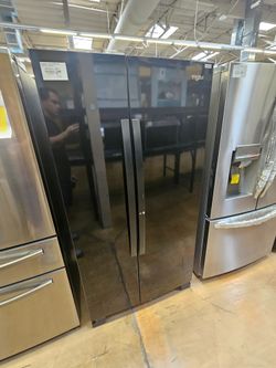 Refrigerator Whirlpool 36 inch wide side by side black color