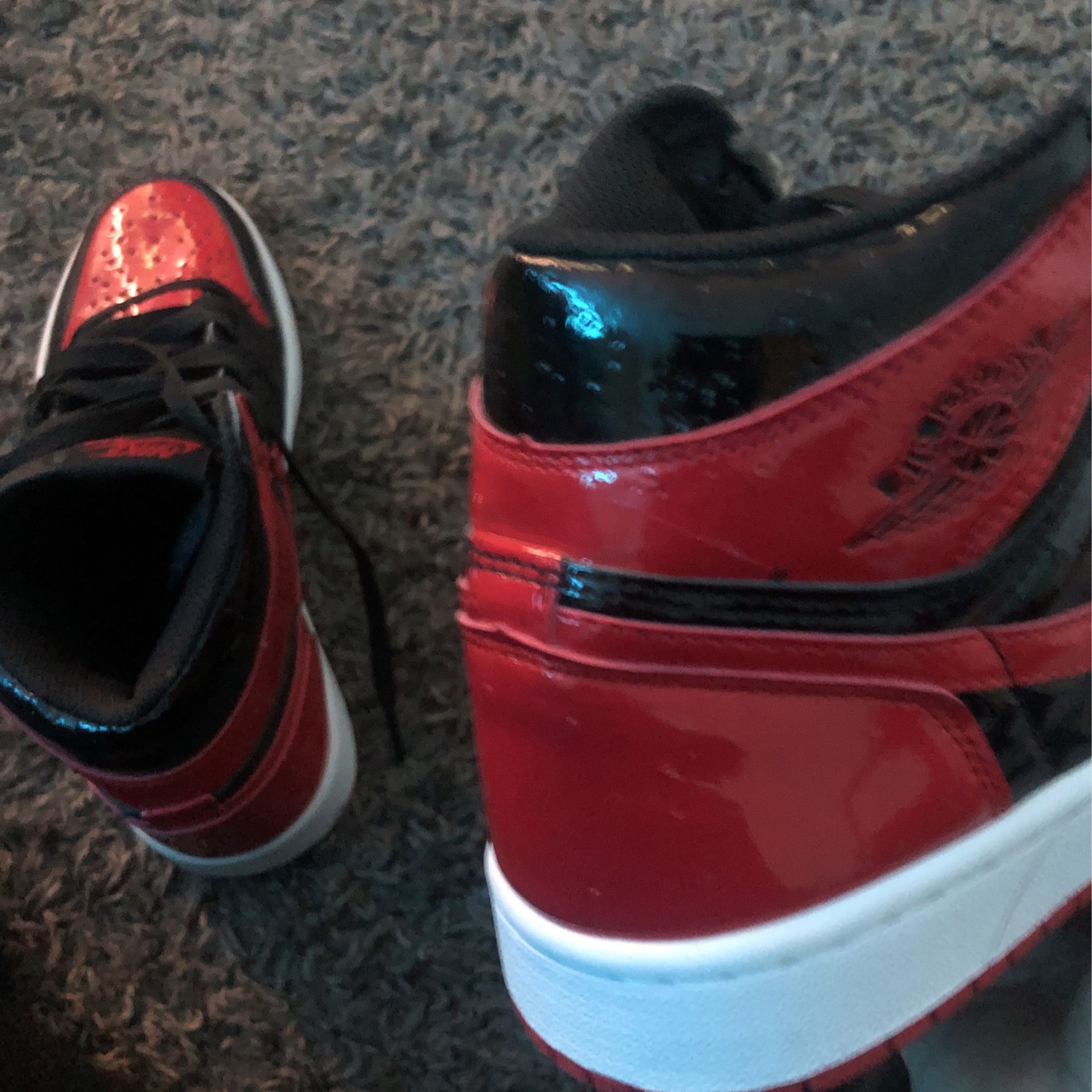 Air Jordan 1 Retro High OG “Patent Bred” (Men’s 7 but fits like Men’s 6)