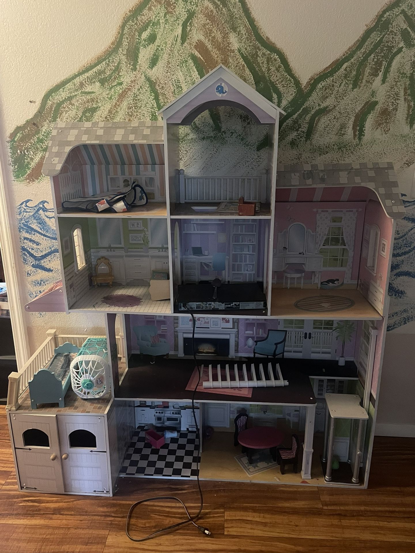 4foot Doll House 