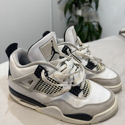 Air Jordan 4 Retro Military Black size 5 men