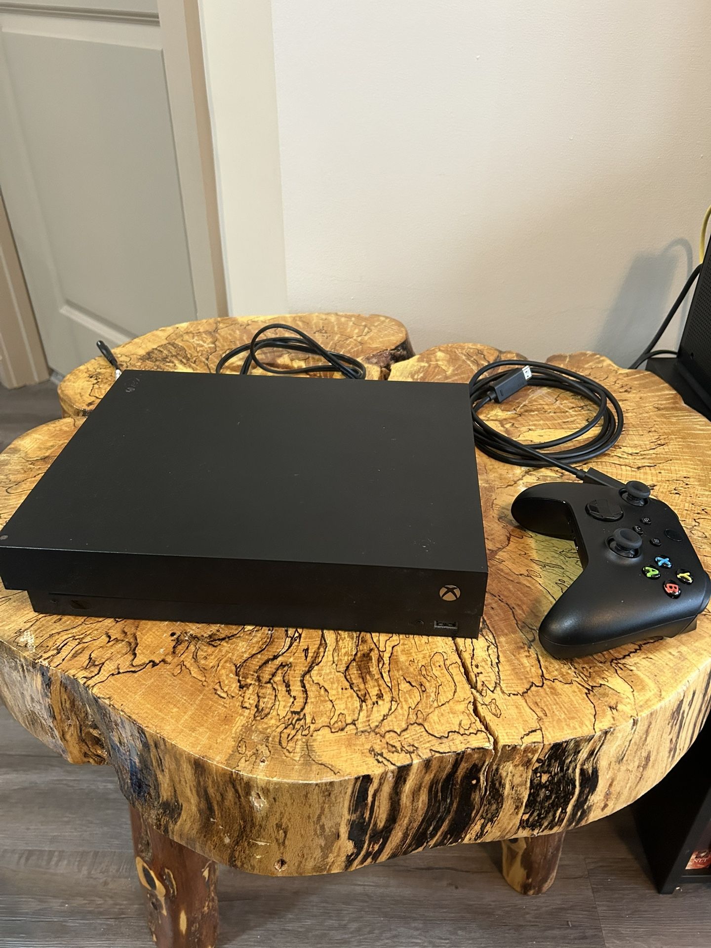 Xbox one X with Controller