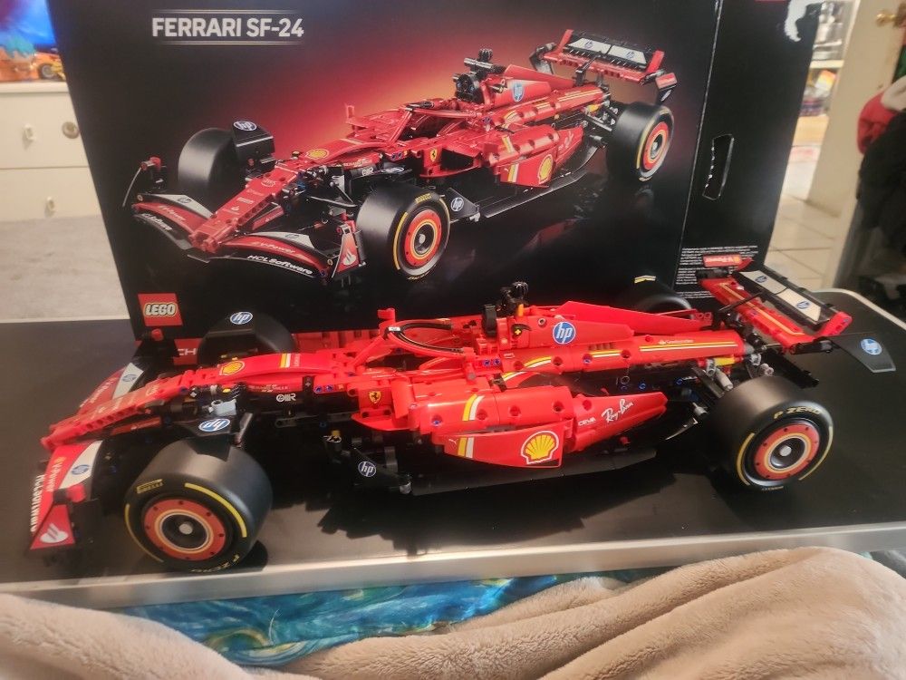 Ferrari SF-24 lego set