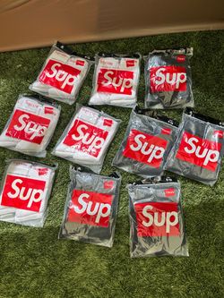 Supreme socks