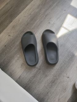 Yeezy Slides