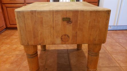 J.W. MCrea Butcher Block *Maple*