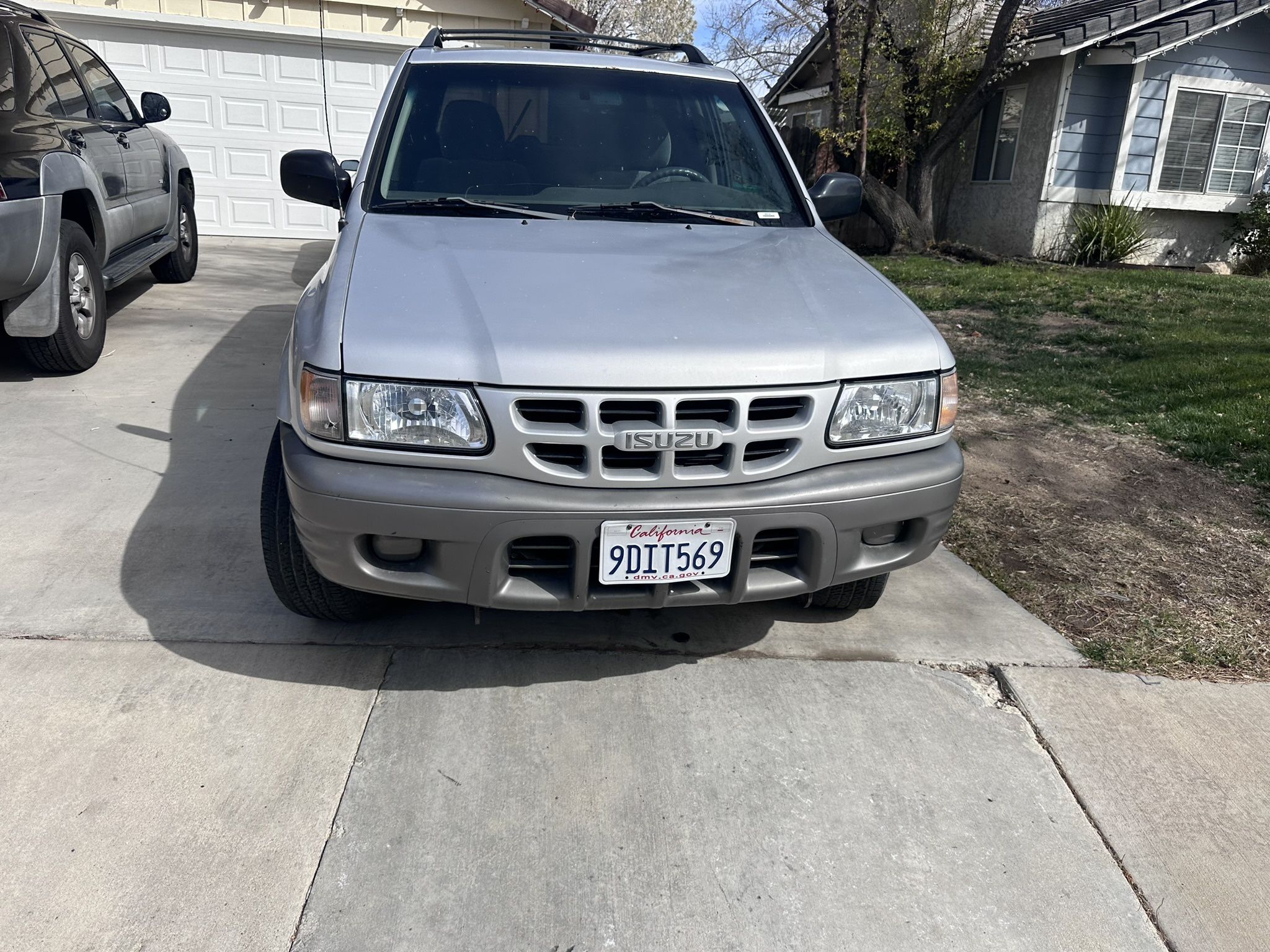 2001 Isuzu Rodeo for Sale in Lancaster, CA - OfferUp
