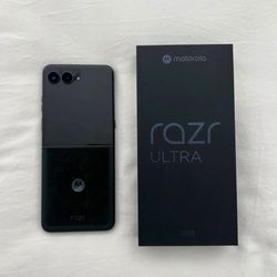 Motorola RAZR Ultra 2025 512gb Unlocked any carrier