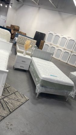 Twin, full, Queen & king size bed frame and mattress!! In payments