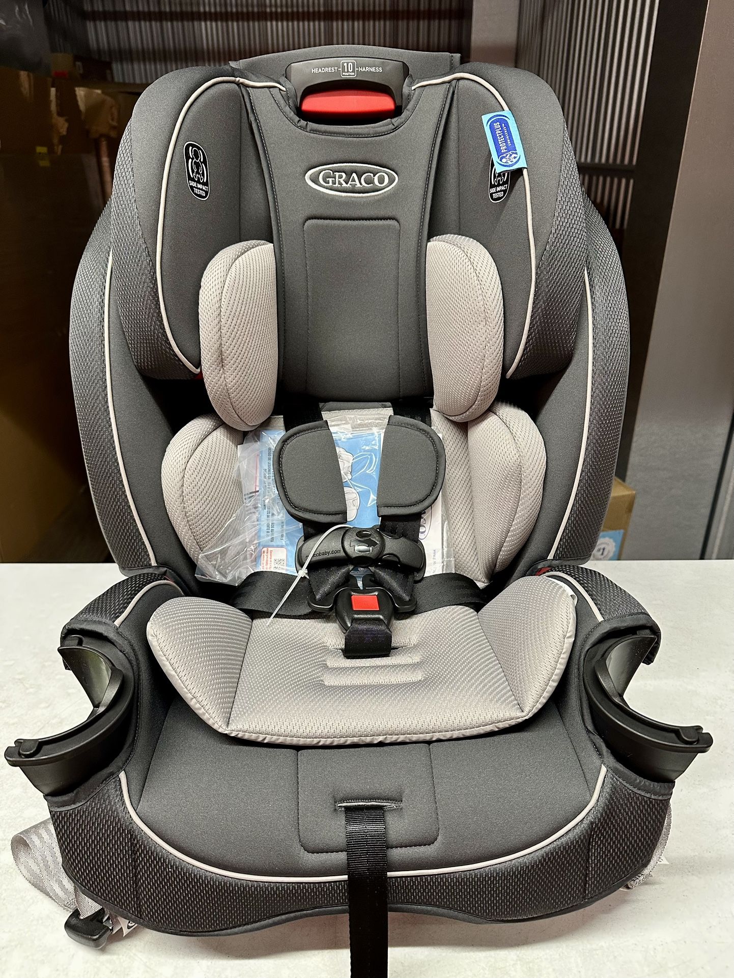 Graco SlimFit 3-in-1 Convertible Car Seat, Space-Saving Design, Redmond