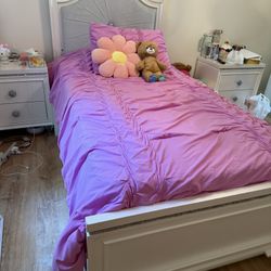 Twin Girls Bedroom Set 